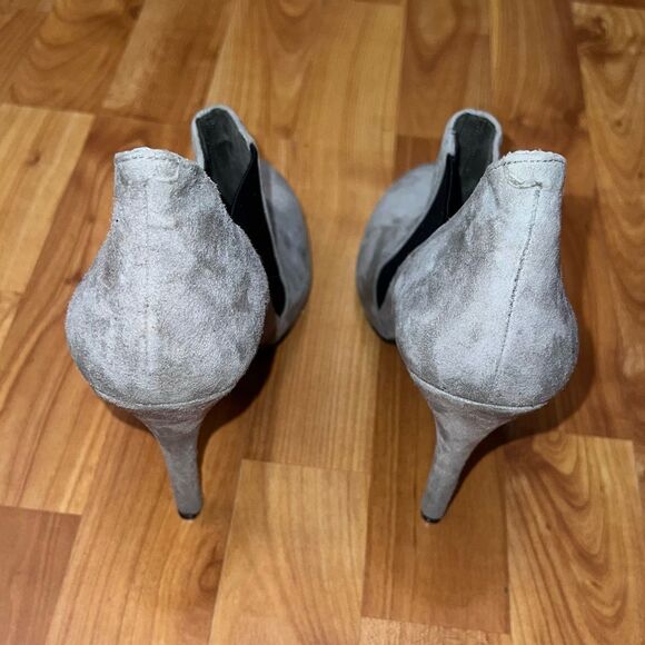 BCBG Paris Two-Tone Leather Heels - Picture 3 of 5